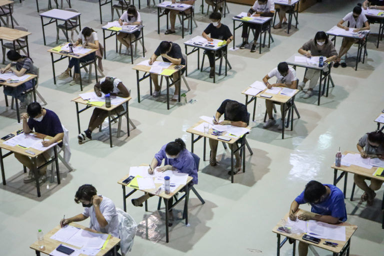 ISPP Students taking an IBDP exam